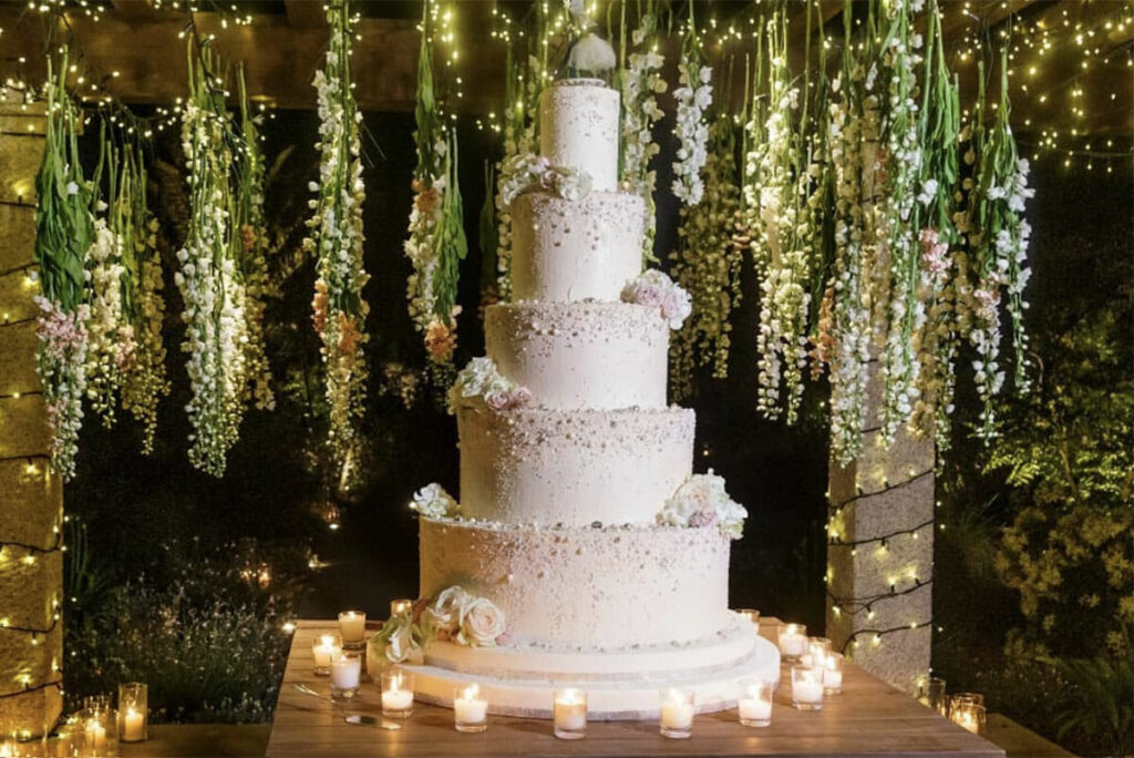 Allestimento per matrimoni ed eventi di lusso nel giardino del Sant'Efis Hotel a Pula