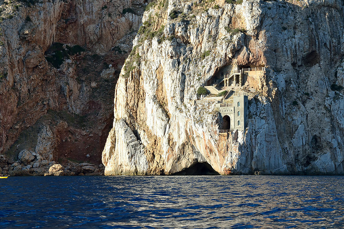 Paesaggio naturalistico della regione del Sulcis in Sardegna, facilmente raggiungibile dal Sant'Efis Hotel