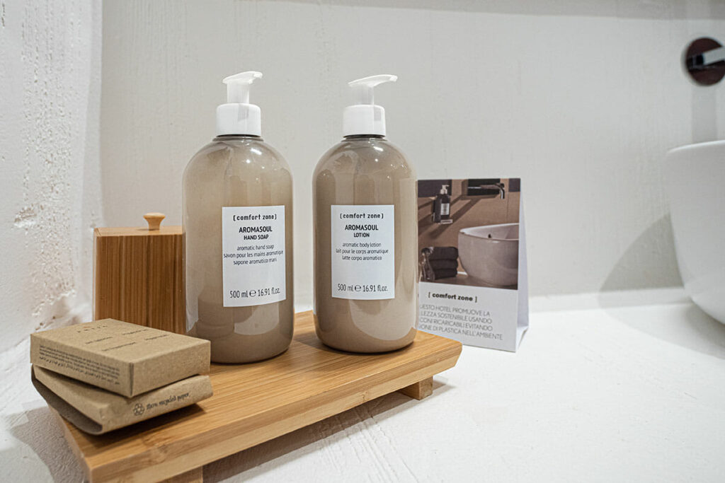 Stilvolles Doppelzimmer im Sant'Efis Hotel Pula, ideal für Paare in Sardinien