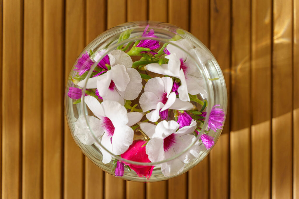 Hell und elegant eingerichtetes Prestige Zimmer im Sant'Efis Hotel Pula, Südsardinien