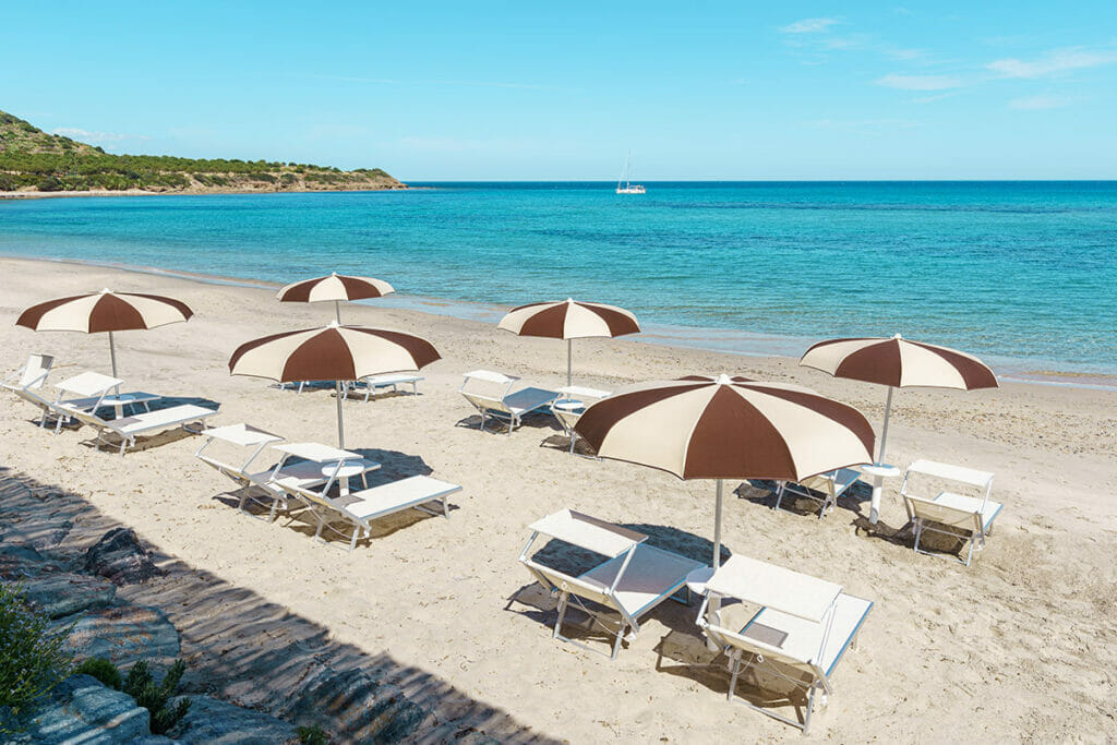 Accesso diretto alla spiaggia dal Sant'Efis, esclusivo Hotel di Lusso nel Sud Sardegna
