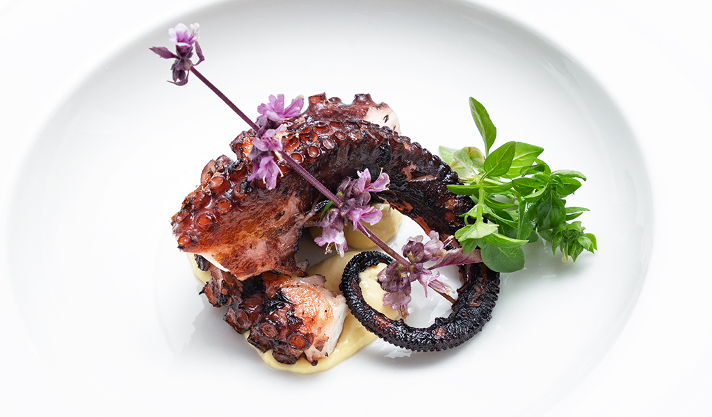 Piatto gourmet della tradizione sarda rivisitata presso il Ristorante Don Carlo a Pula